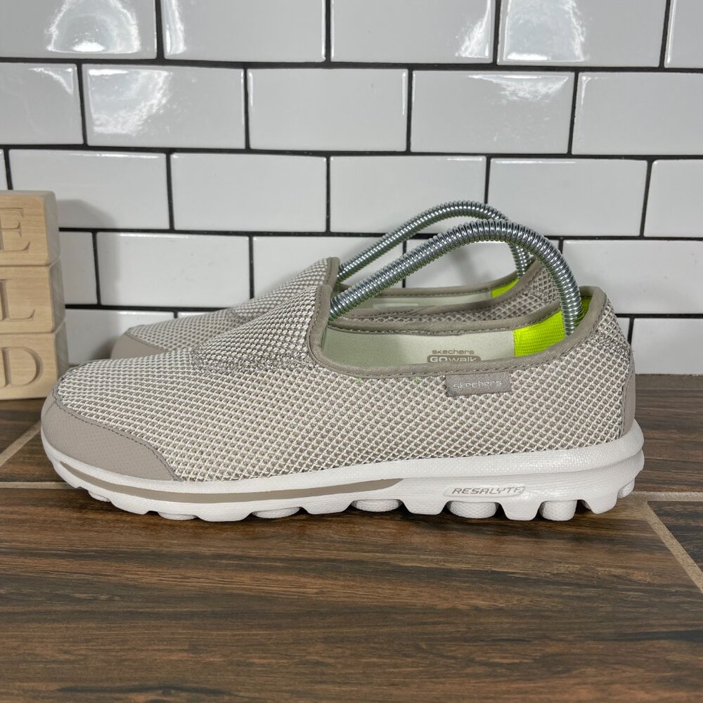 Skechers GOwalk Rival Shoes Womens Size 9 Stone Memory Form Fit Walking Sneakers
